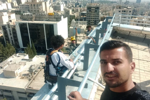 پیچ و رولپلاک نما